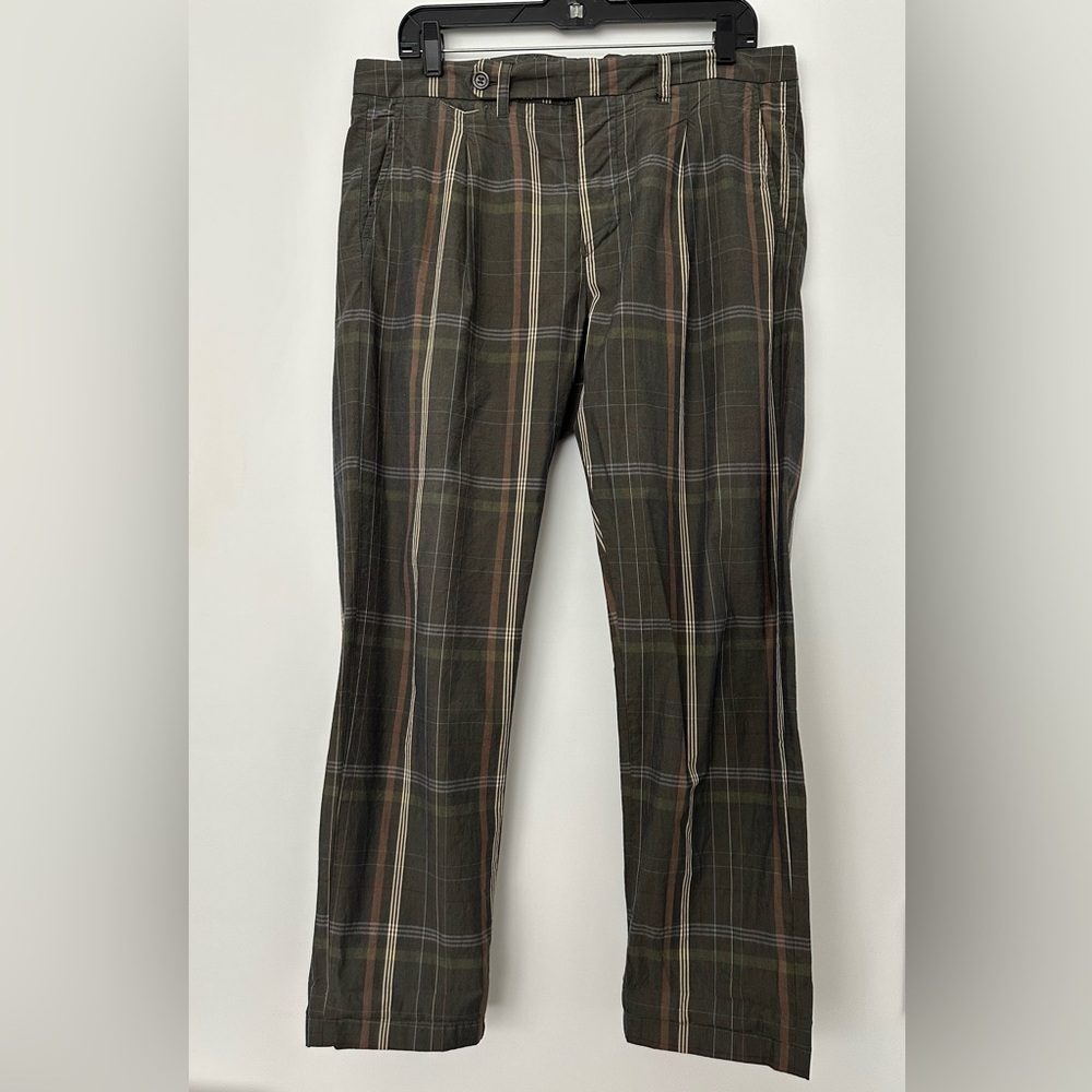 Sophisticated Green and Brown Straight-Leg Jeans